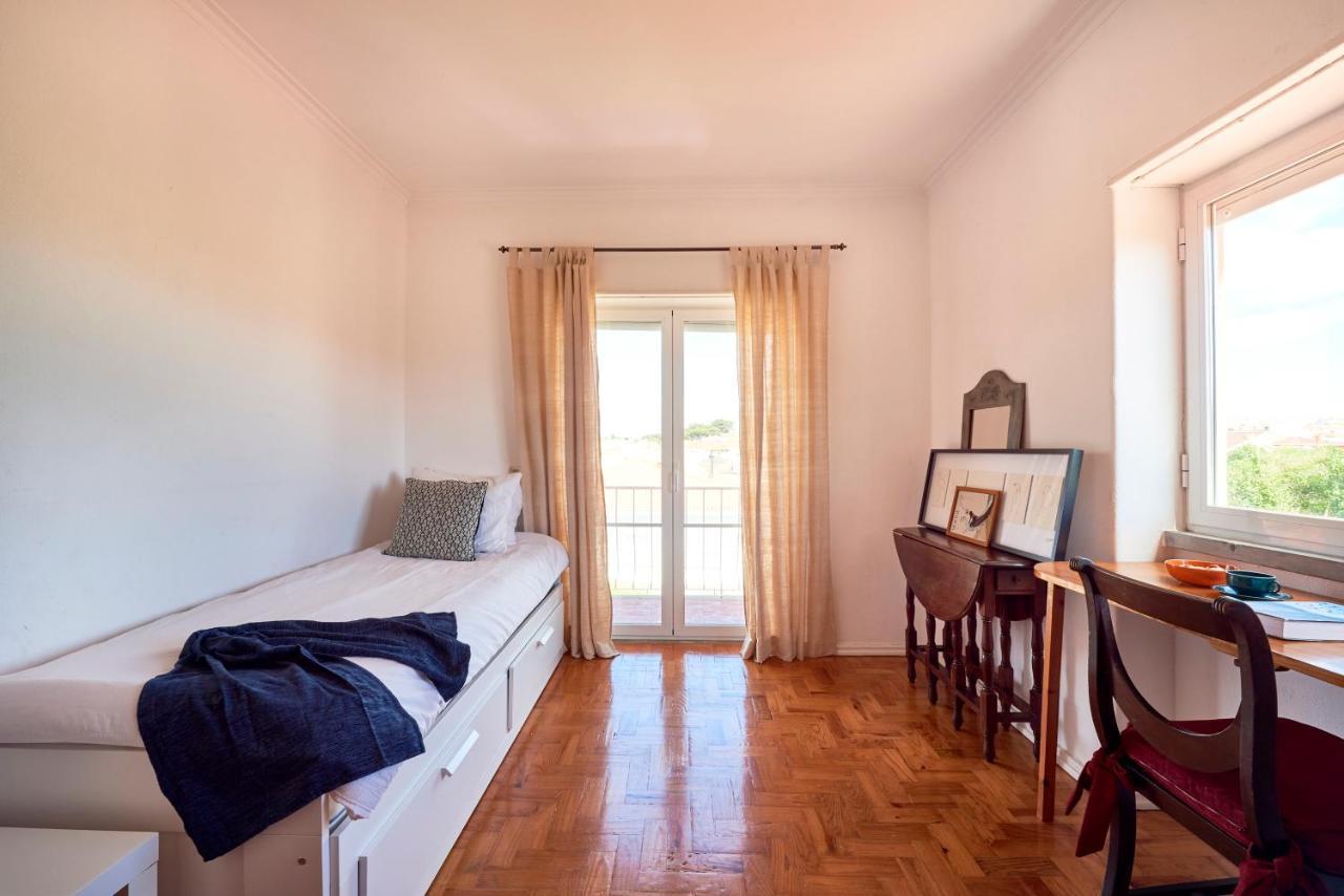 Bright Apartment With Garden In Cascais Exterior photo