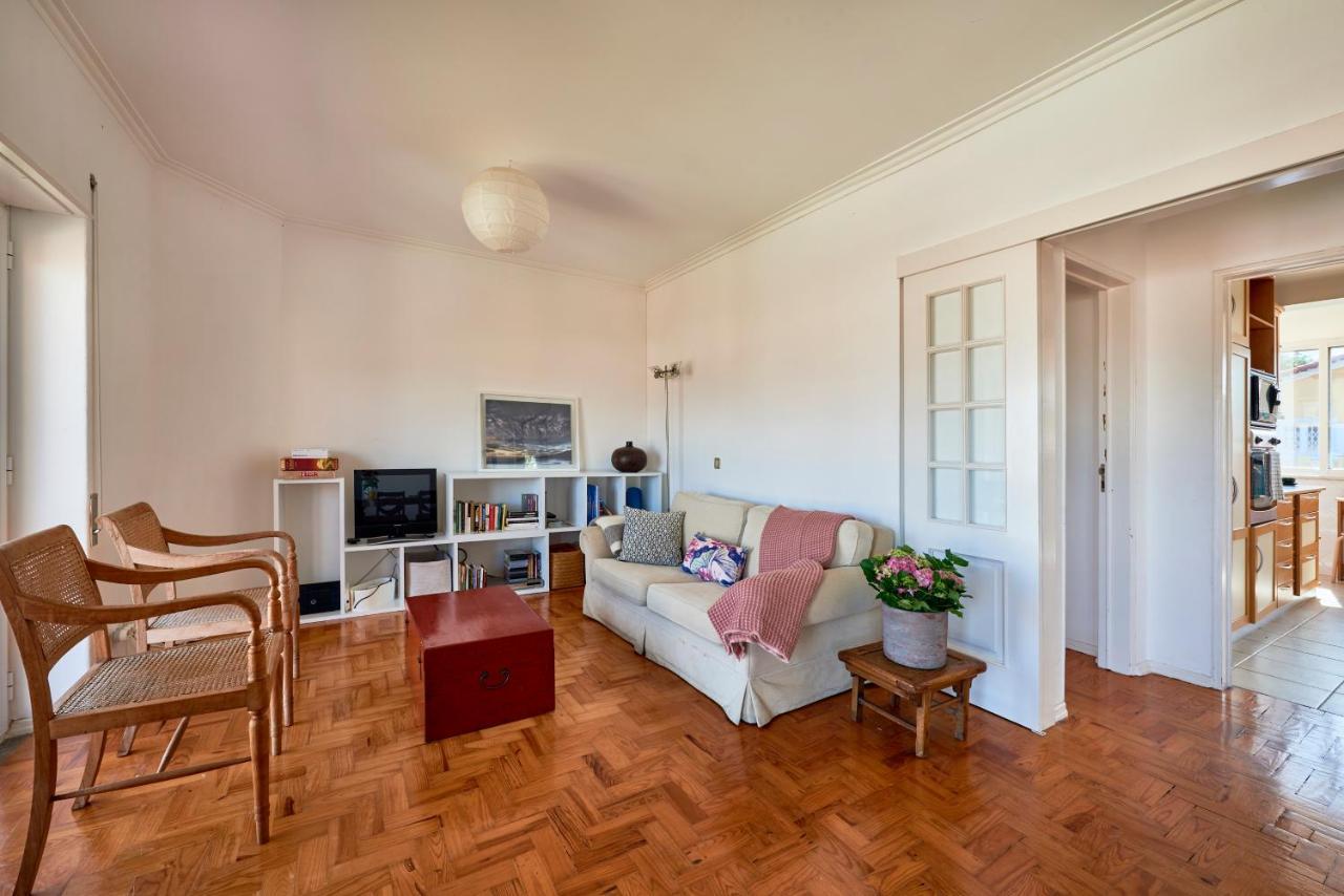 Bright Apartment With Garden In Cascais Exterior photo