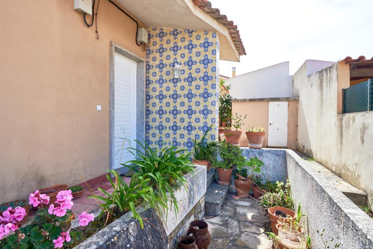 Bright Apartment With Garden In Cascais Exterior photo